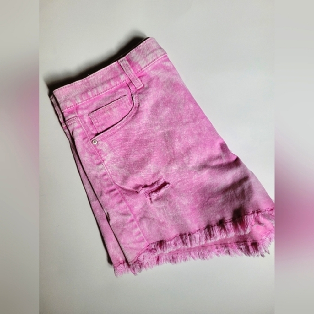Pink Frayed Hem Women's Shorts
